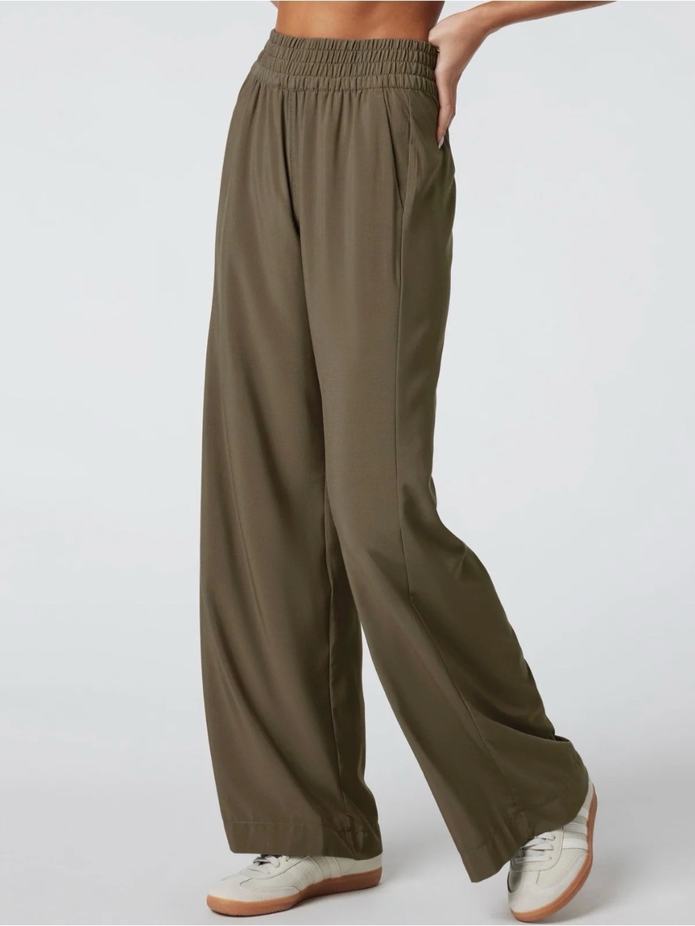 Vuori Villa Wideleg Pants — XS